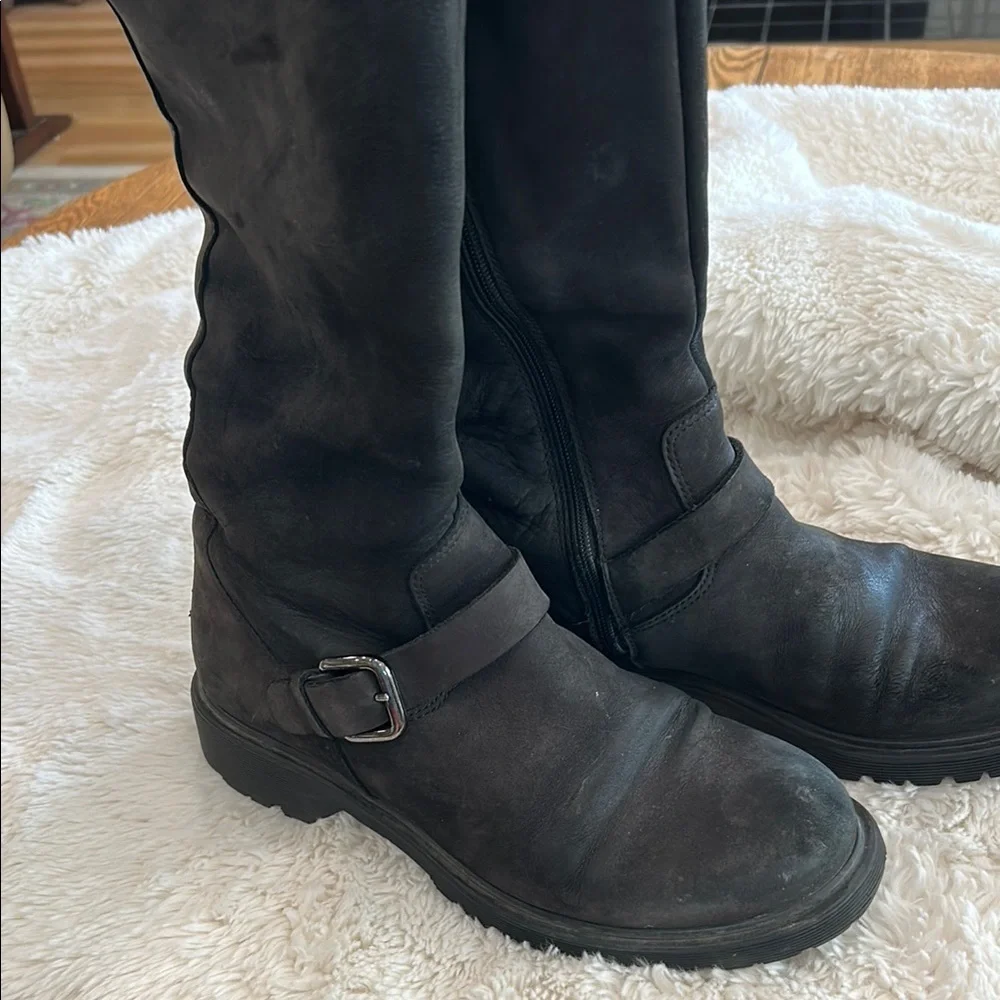 La CANADIENNE Waterproof Microfiber Black Boots Made in Canada